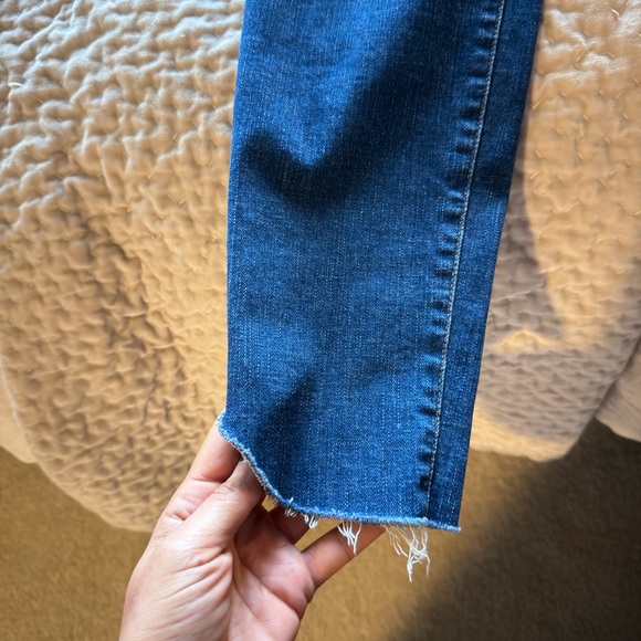 Like new- Frame Denim Women's Dark Blue Skinny Jeans - Picture 2 of 3